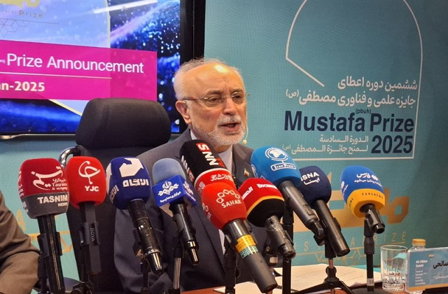 ستاره‌های علمی جهان اسلام زیر یک سقف 