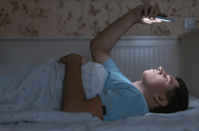 اعتیاد نیست، اما بی‌خطر هم نه؛ چرا متا با این واژه می‌جنگد؟